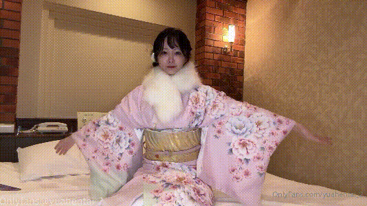 OnlyFans[yuahentai]浴衣 [1v/915mb]-1.gif