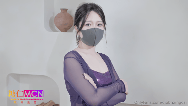 OF顶级博主[桥本香菜]20250408 OF新片 被强制推倒的感觉也别有风味 OF版[1V/2G]-4.gif